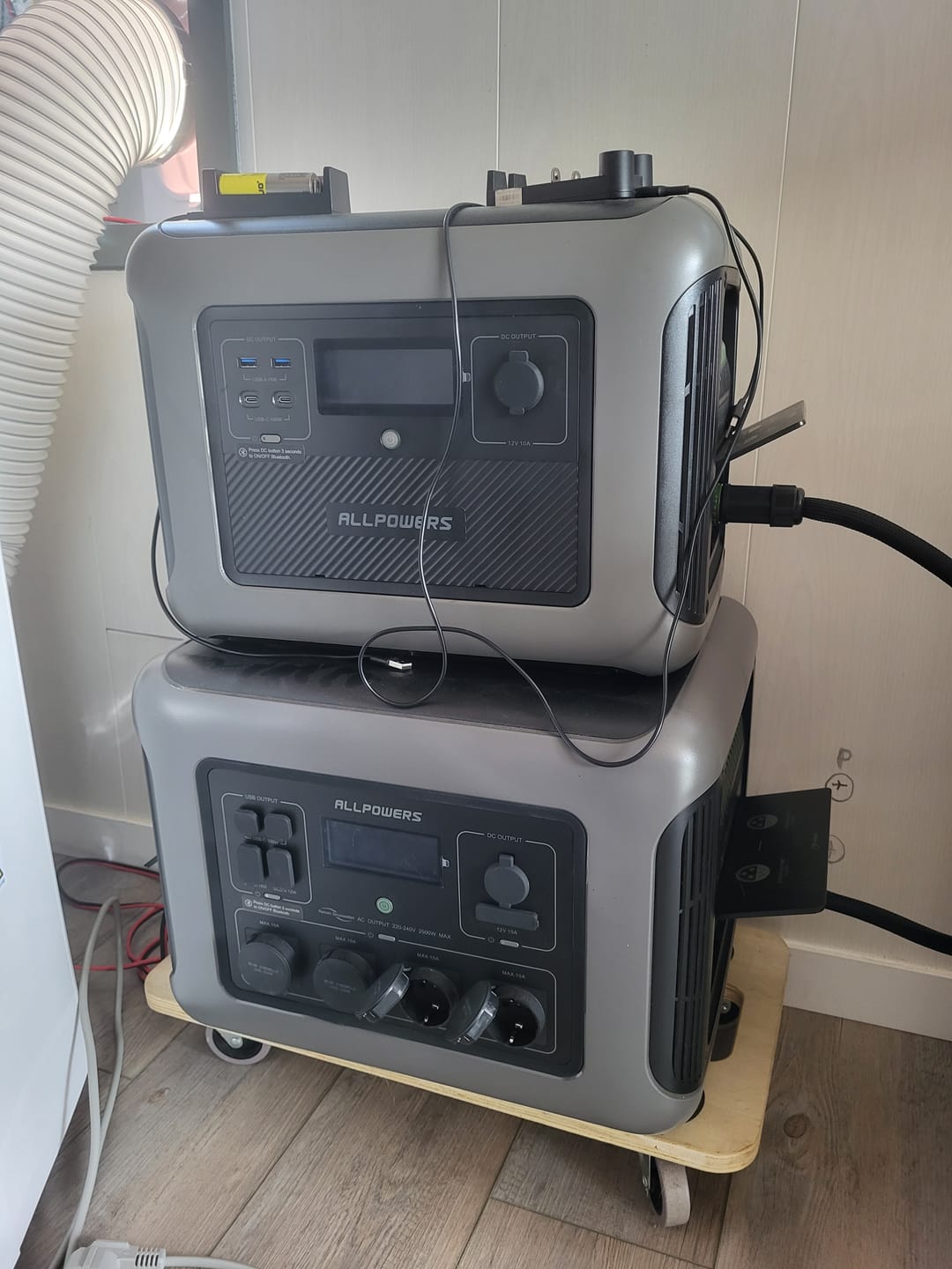 Customer photo review of Batterie d'extension ALLPOWERS R2500+ B1000