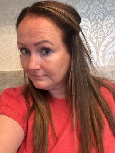 Customer photo review of Stranded 14" Seamless Clip-in Human Hair Extension (95g) - Colour #8/10 Baby Bronde