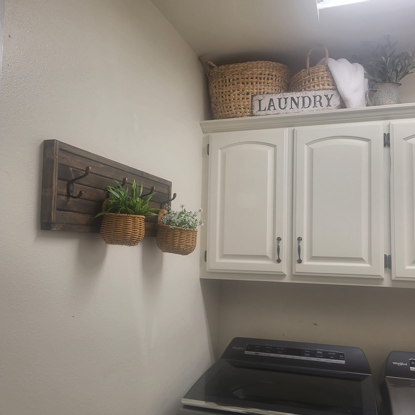Customer photo review of Rustic Farmhouse Style Wooden Coat Rack - Dark Pine
