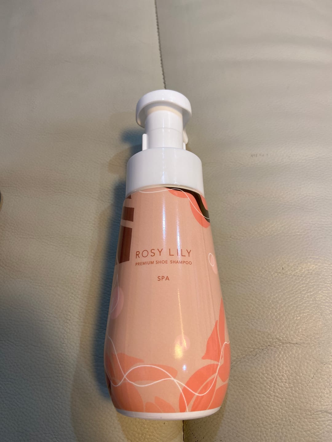Customer photo review of プレミアムシューズシャンプー 詰め替え用 1L