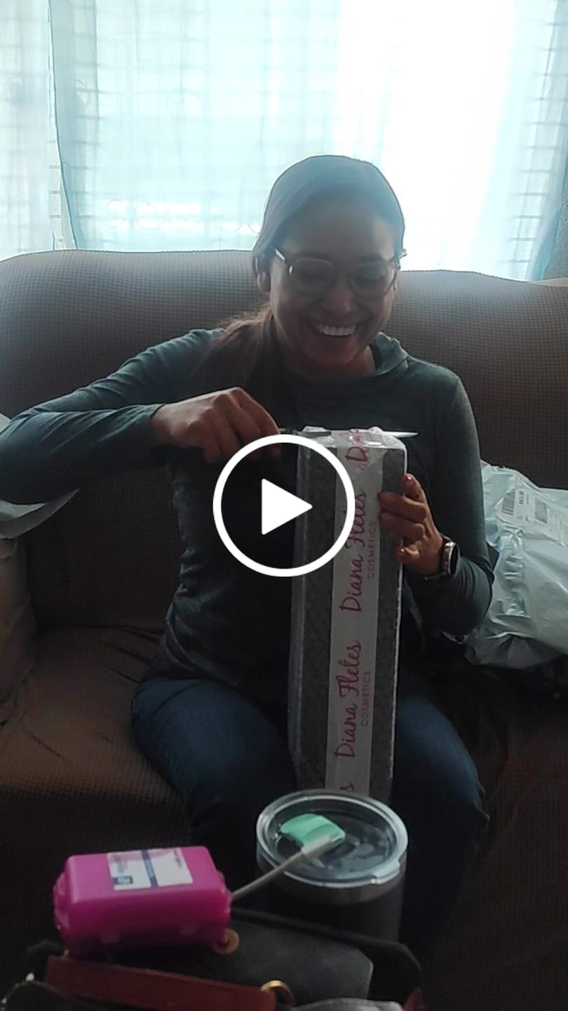 Customer video review of Plancha 2 En 1 Diana Fletes Para Cabello Húmedo y Seco TiTanium Galvanizado