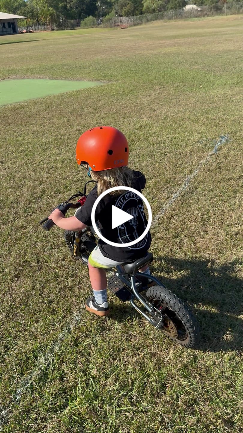 Customer video review of Takani Electric Balance Bike 12'' - TK1224-RS Matte Charcoal