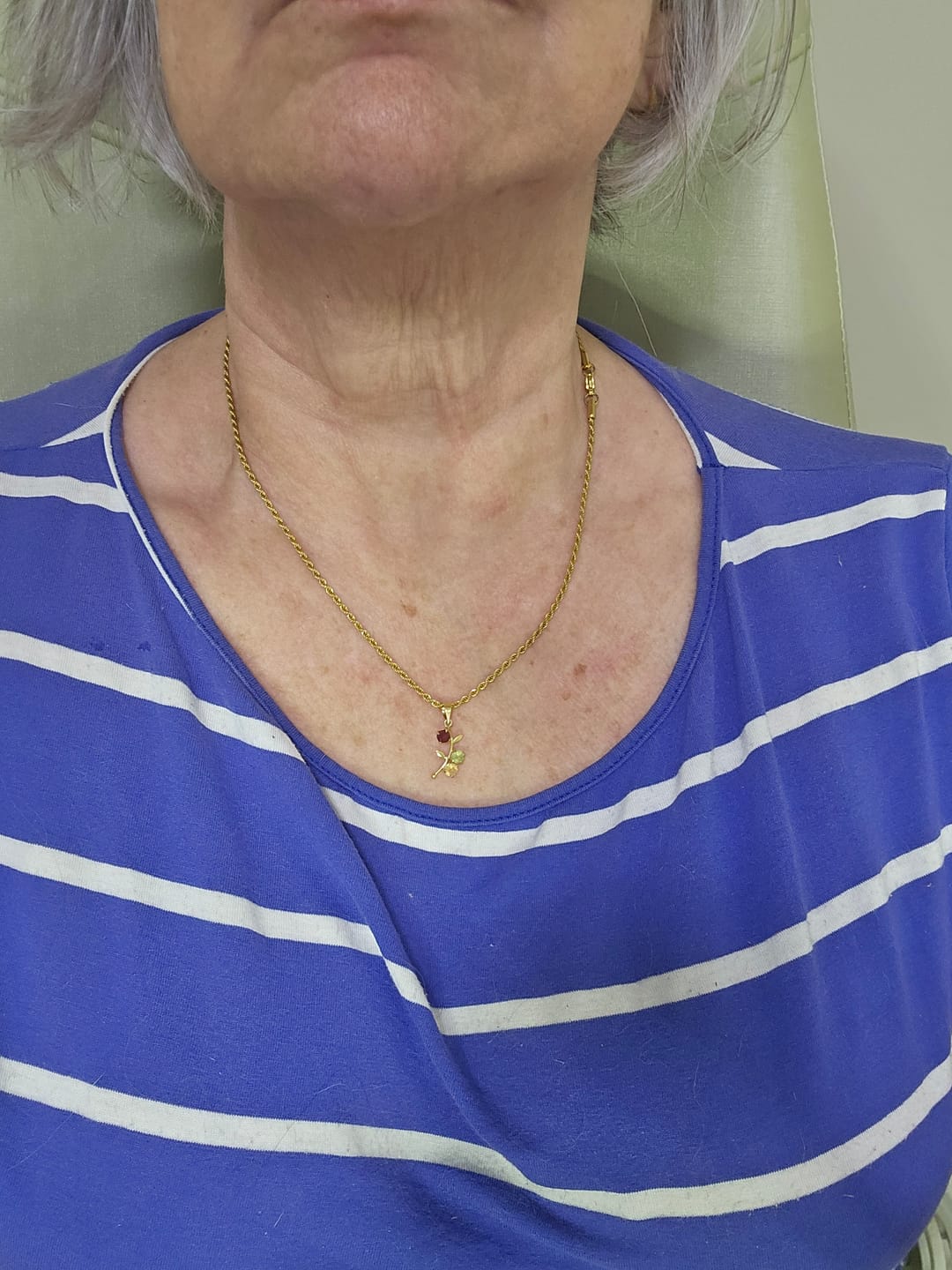 Customer photo review of Colar Cordão Baiano Fino 2mm Banhado em Ouro 18k