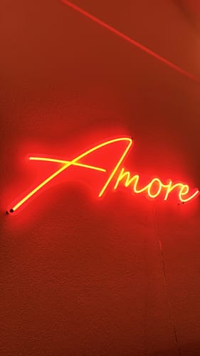 Ann-kathrin K. review of Custom Neon: Amore image 1 out of 1