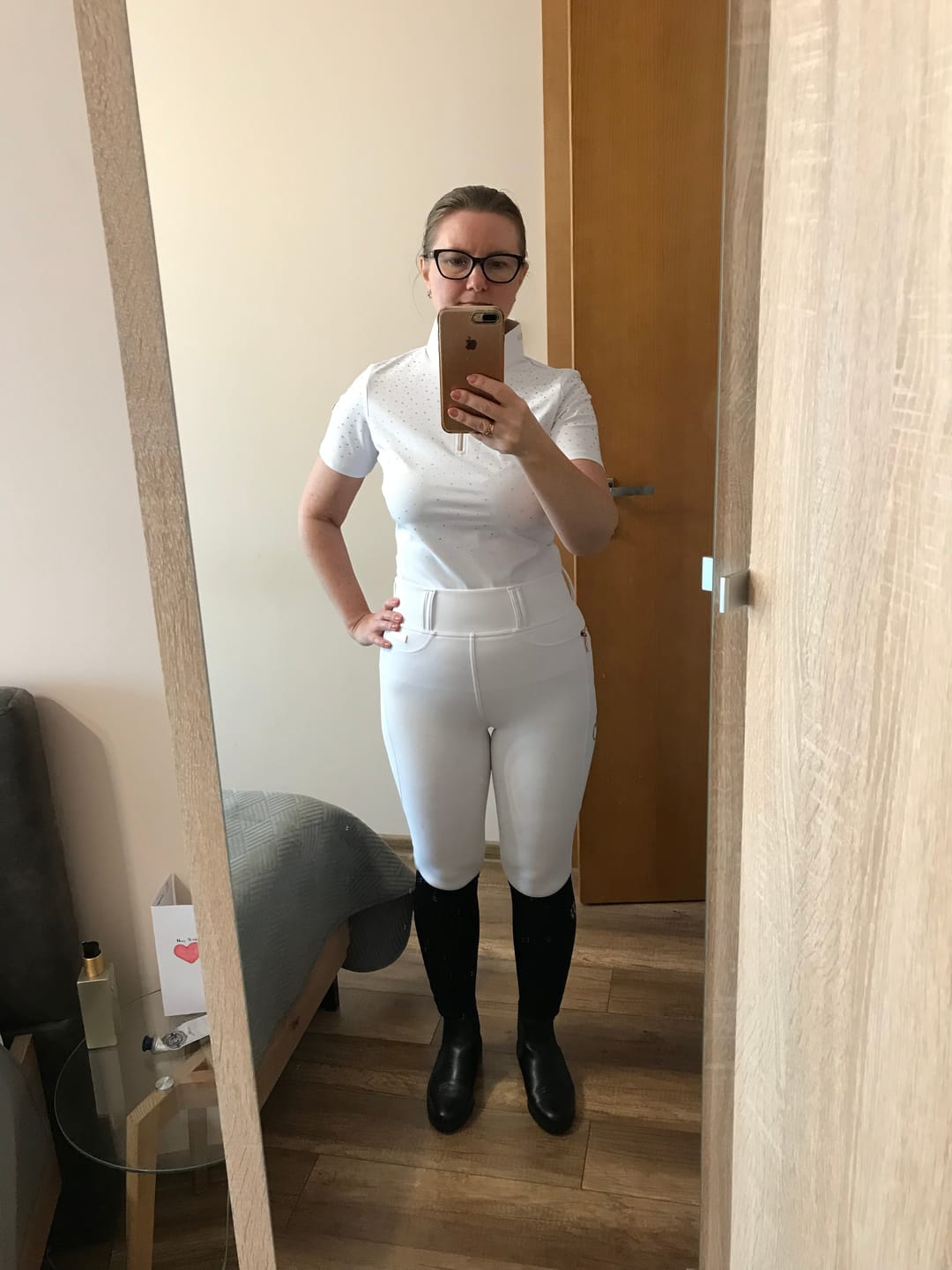 Customer photo review of KYLIE - BASE LAYER SHORT SLEEVE | WHITE ROSE GOLD