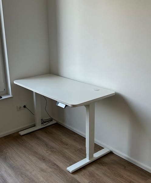 Customer photo review of Maidesite T2 Pro Plus - Tischgestell Elektrisch Höhenverstellbar