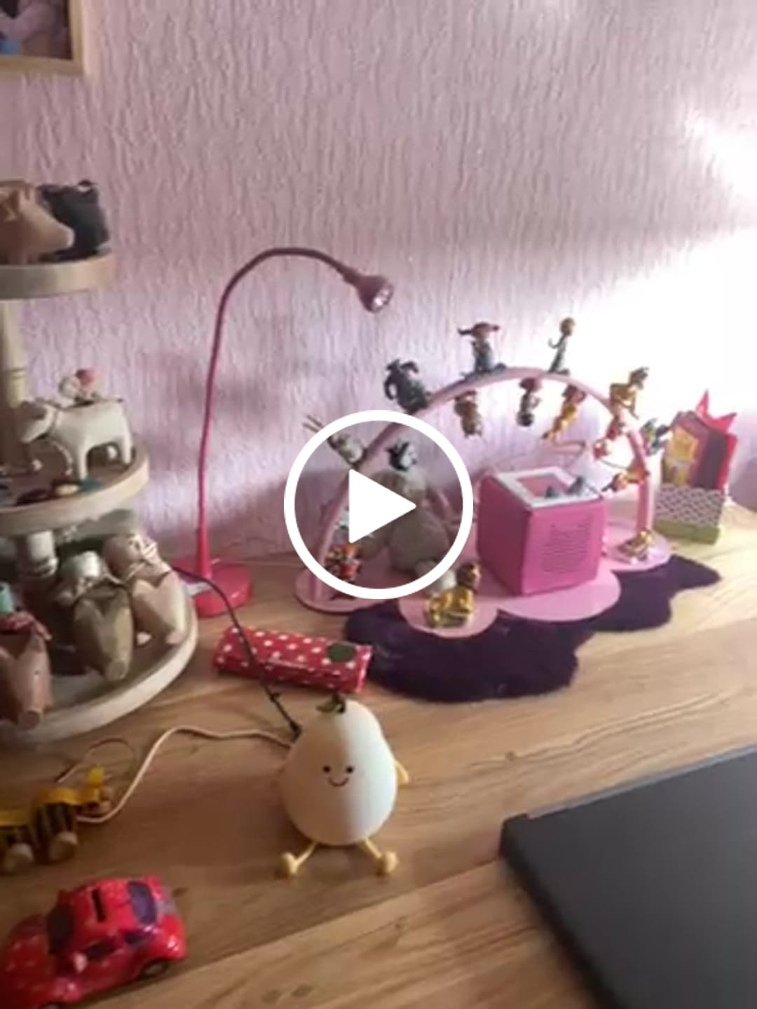 Customer video review of Regal für Toniebox und Tonies WOLKE