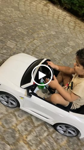 Reseña con vídeo de un cliente sobre Carro Elétrico para Criança AUDI SQ8 12V Branco c/ RODAS DE BORRACHA & ASSENTO EM PELE