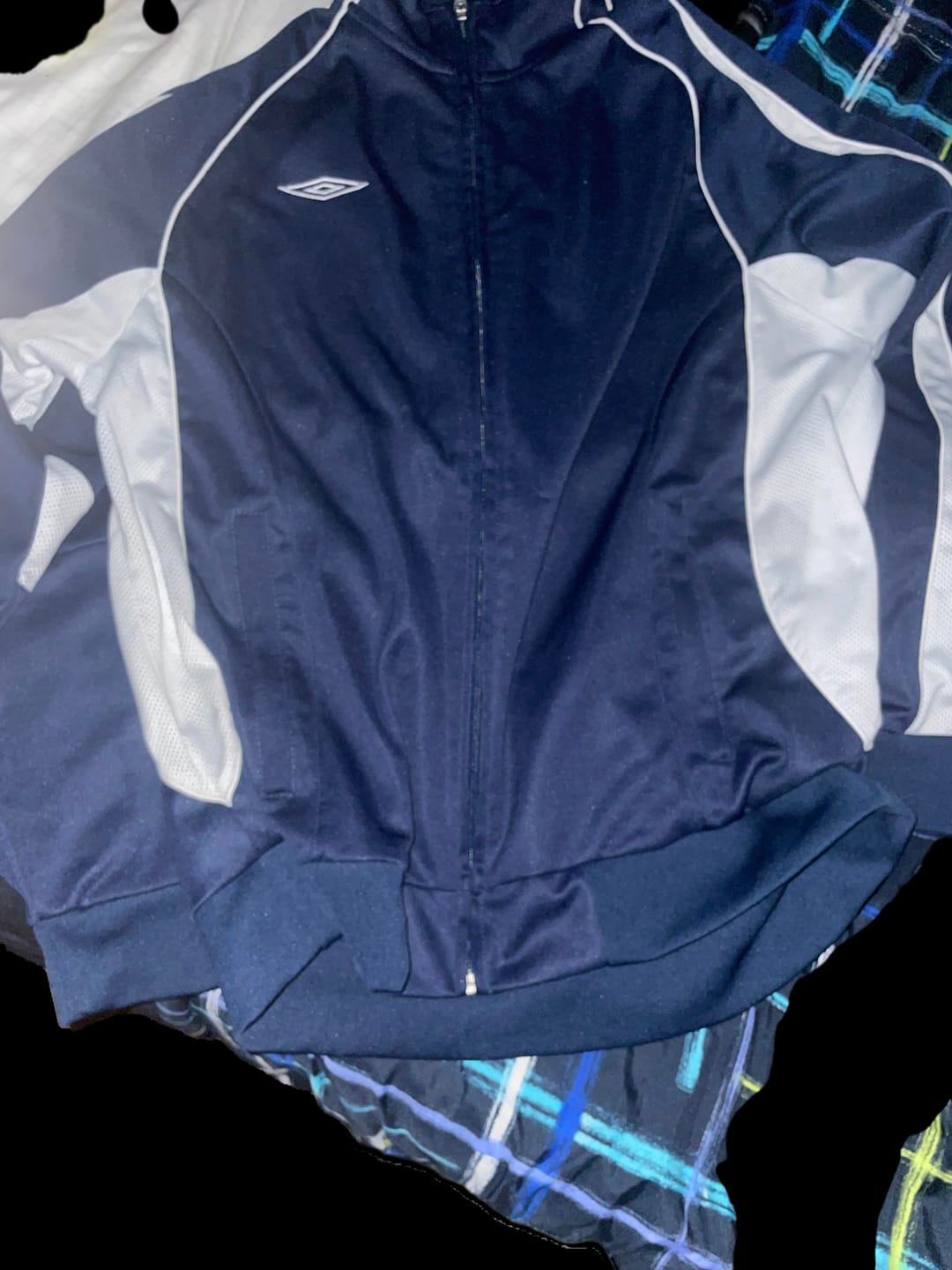Customer photo review of Vintage Umbro Track Jacket Mens Large Blue Athletic Full Zip