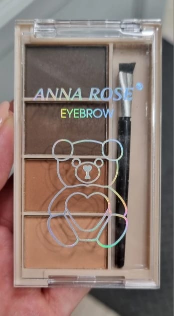 Customer photo review of A set of 4-color eyebrow powder trays with brushes in gray and brown matte tones for long-lasting color rendering, filling and s
