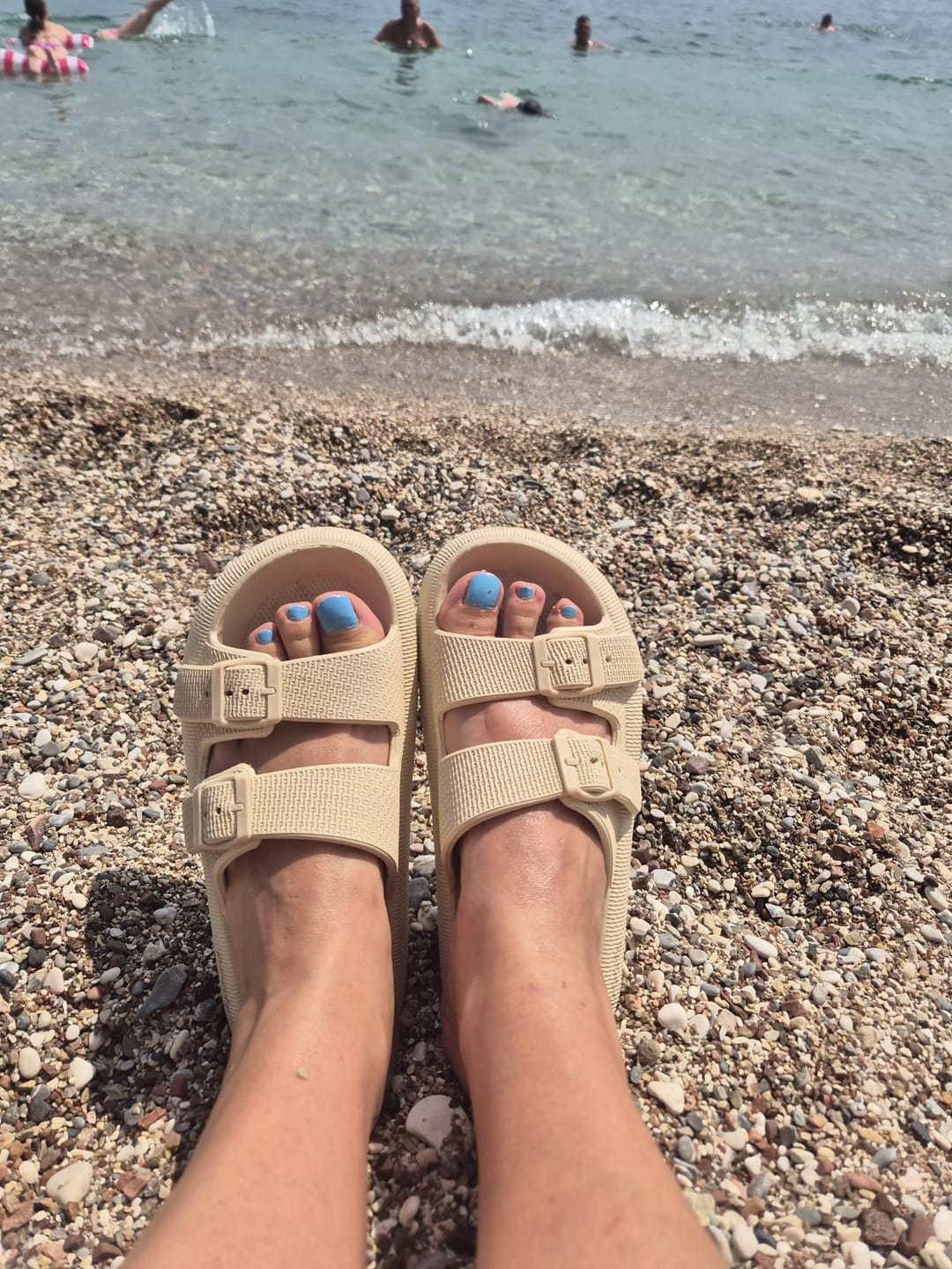 Customer photo review of Poofs Breeze women