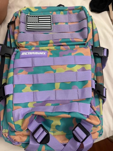 Customer photo review of Mochila Táctica 25L All In Rainbow