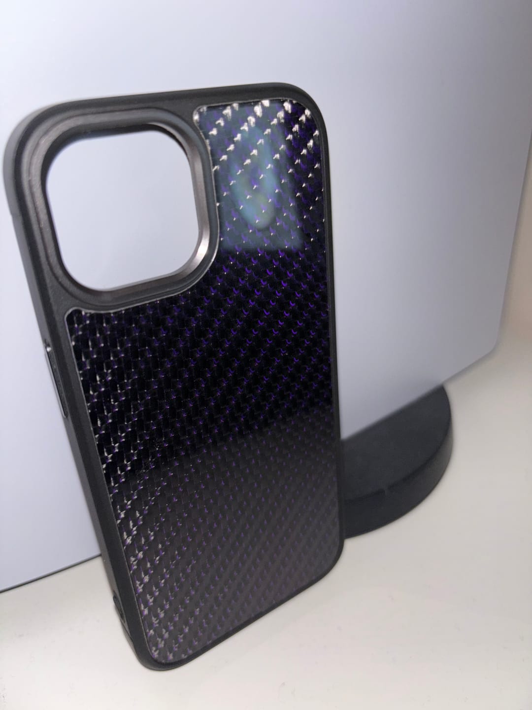 Customer photo review of Carbon Fiber Case Purple - Magsafe