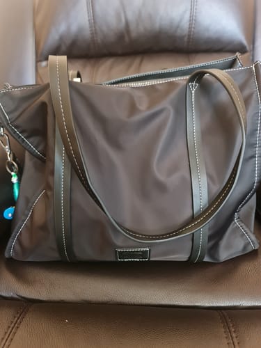Reseña con foto de un cliente sobre Cartera De Hombro Notebook Nylon Office