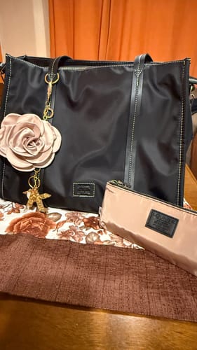 Reseña con foto de un cliente sobre Estuche Básico