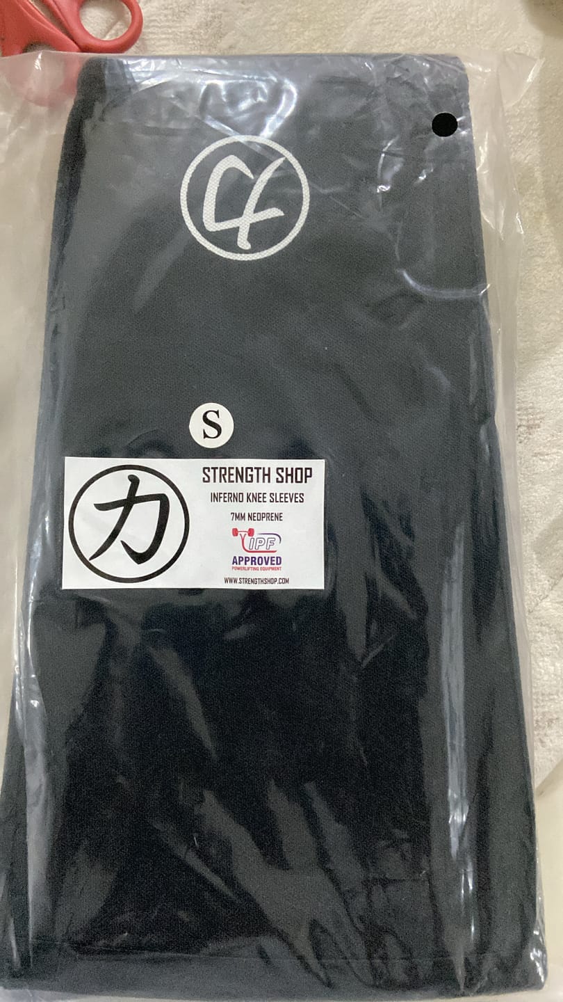 Customer photo review of 7MM Inferno Knee Sleeves