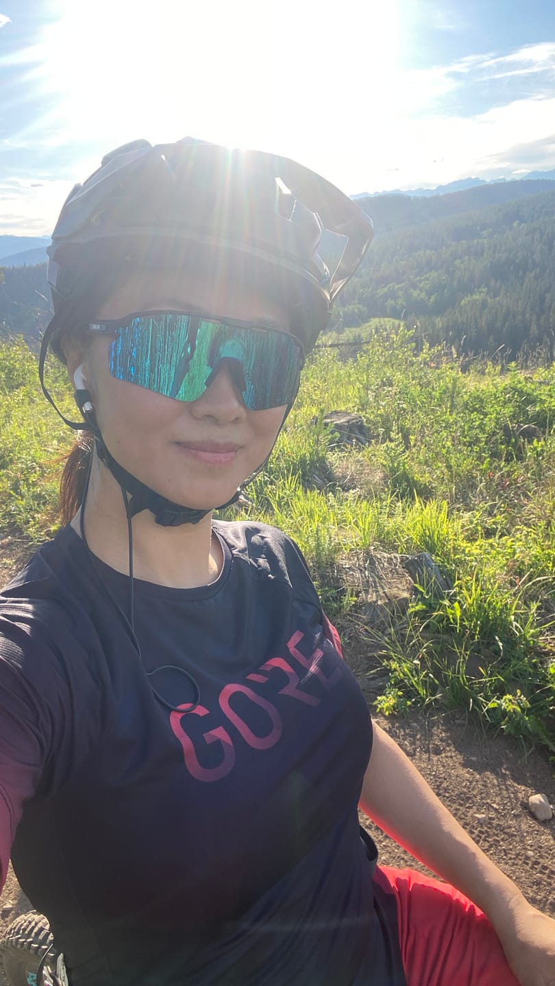 Customer photo review of The Jenna Sunglasses - Blue Lens