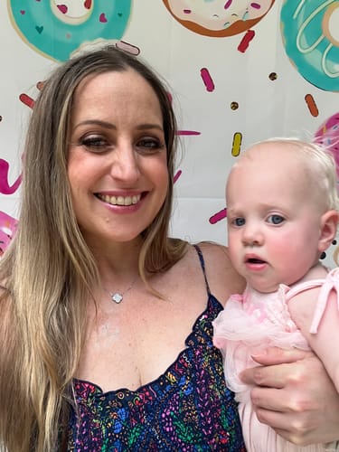 Customer photo review of Melt Away Extra Gentle Dual-Phase Eye Makeup and Bond Remover