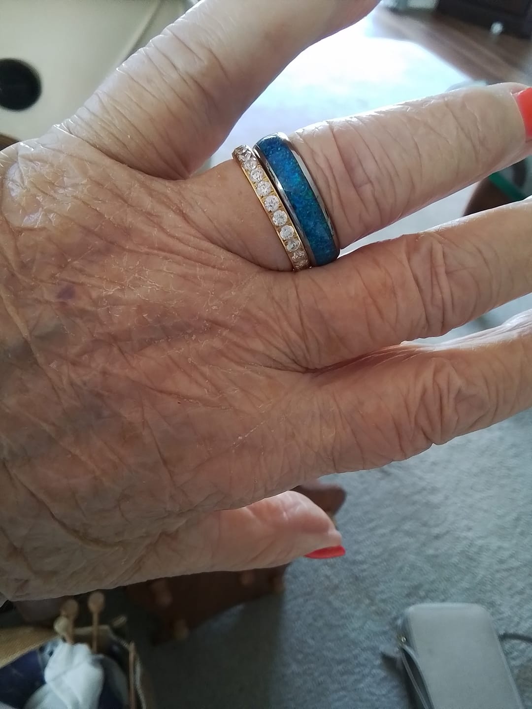 Customer photo review of Gold 3mm Full Glitz Ring
