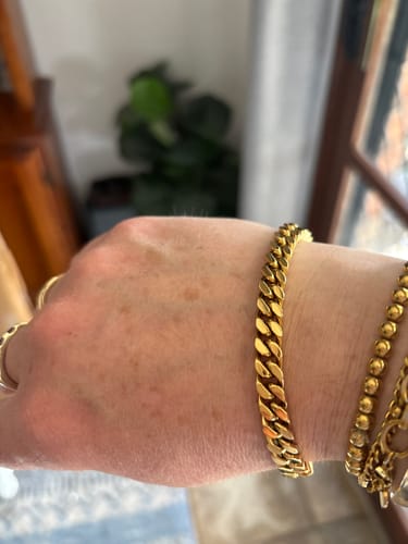 Customer photo review of 18k Gold Clasp Cuban Bracelet