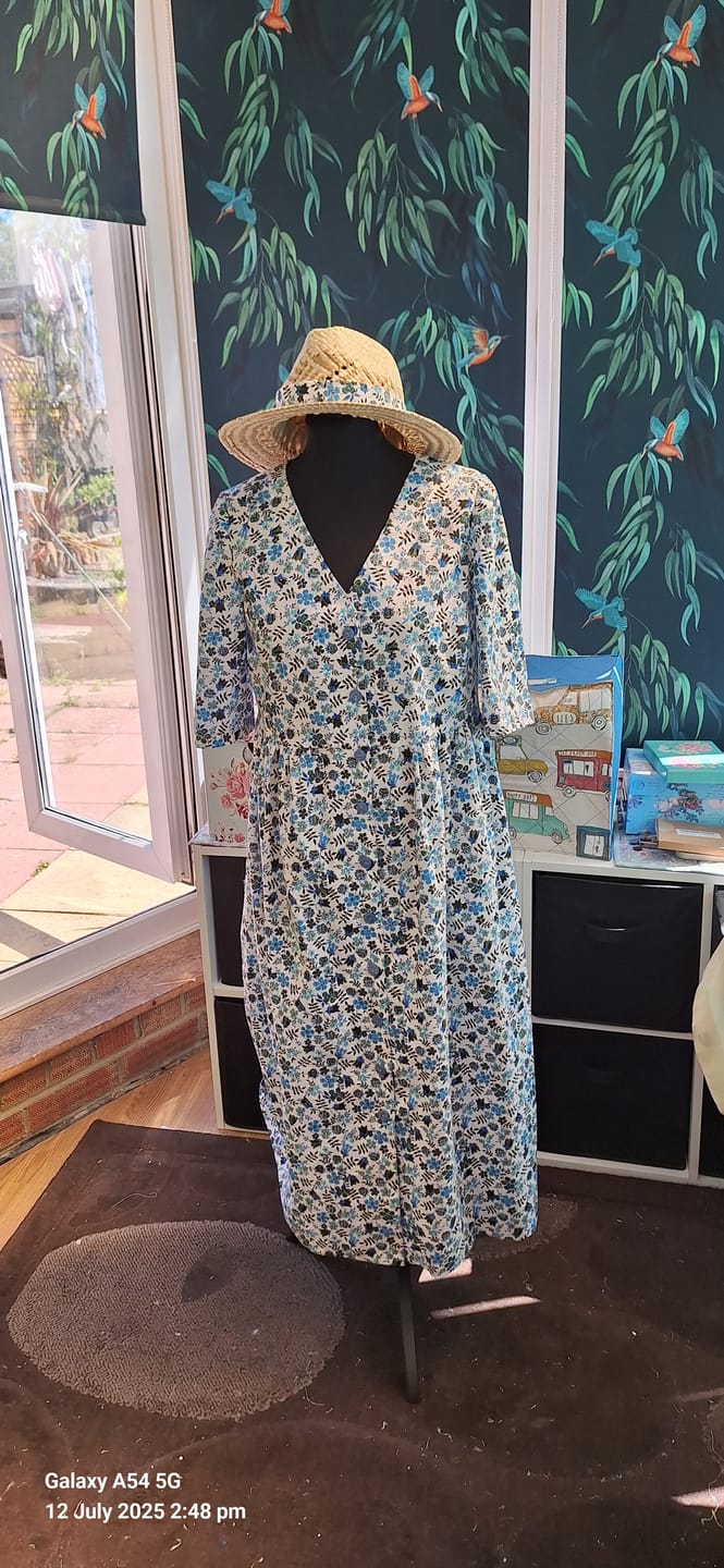 Customer photo review of Delicate Flowers and Leaves Cotton Poplin Fabric