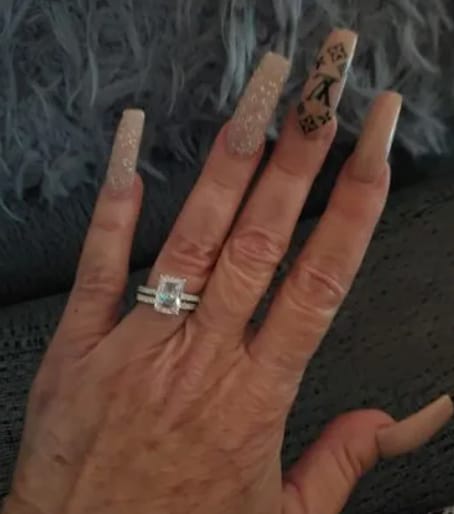Customer photo review of S925 Moissanite 3.5 Ct Radiant Cut White Gold/Yellow Gold/Rose Gold Wedding Ring For Women