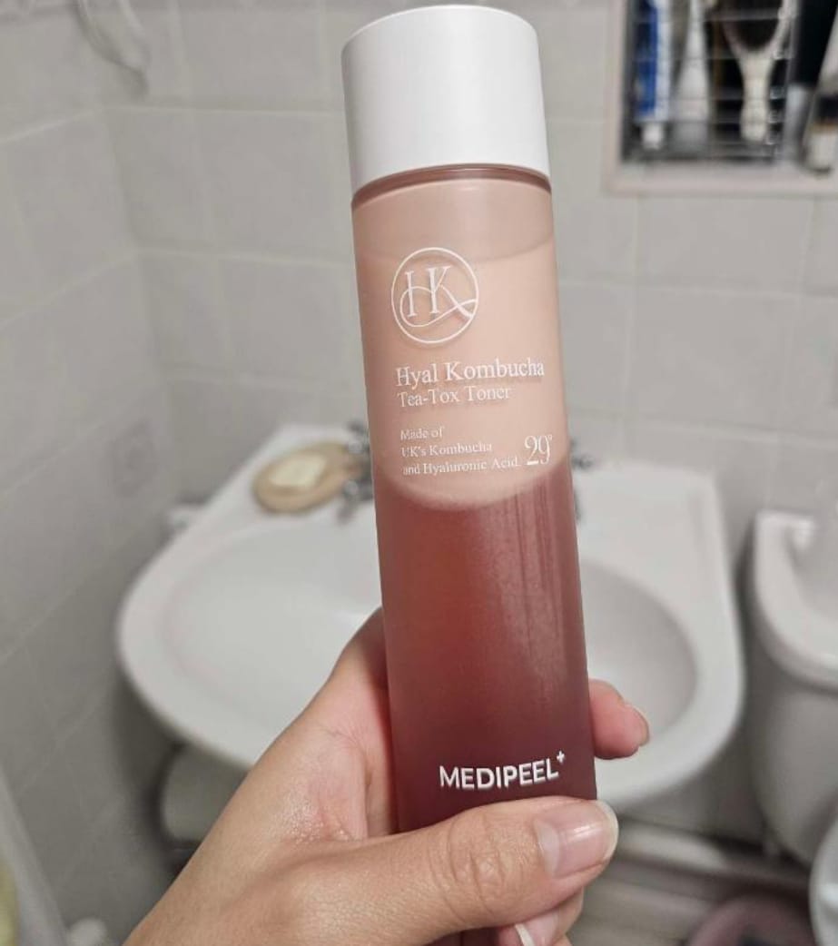 Customer photo review of Divu tekstūru toniks ar 70% kombuču un keramīdiem Medi-Peel Hyal Kombucha Tea-Tox Toner
