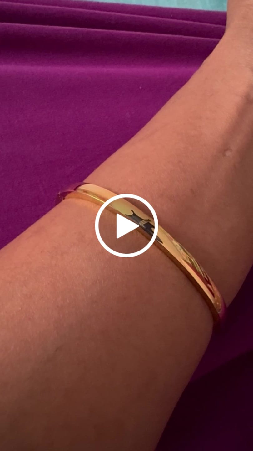 Customer video review of Plain Gold Bangle Bracelet - 6 mm