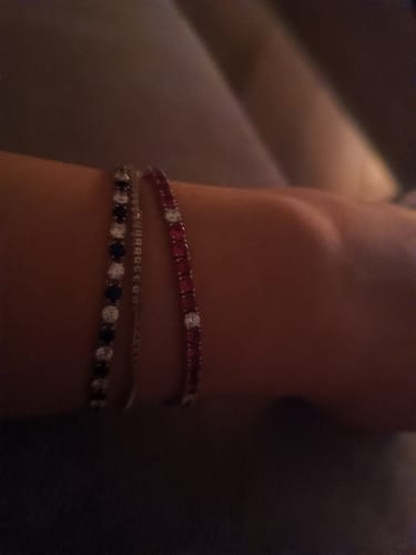 Customer photo review of Bracciale Tennis zirconi Fucsia ed un Bianco 3mm
