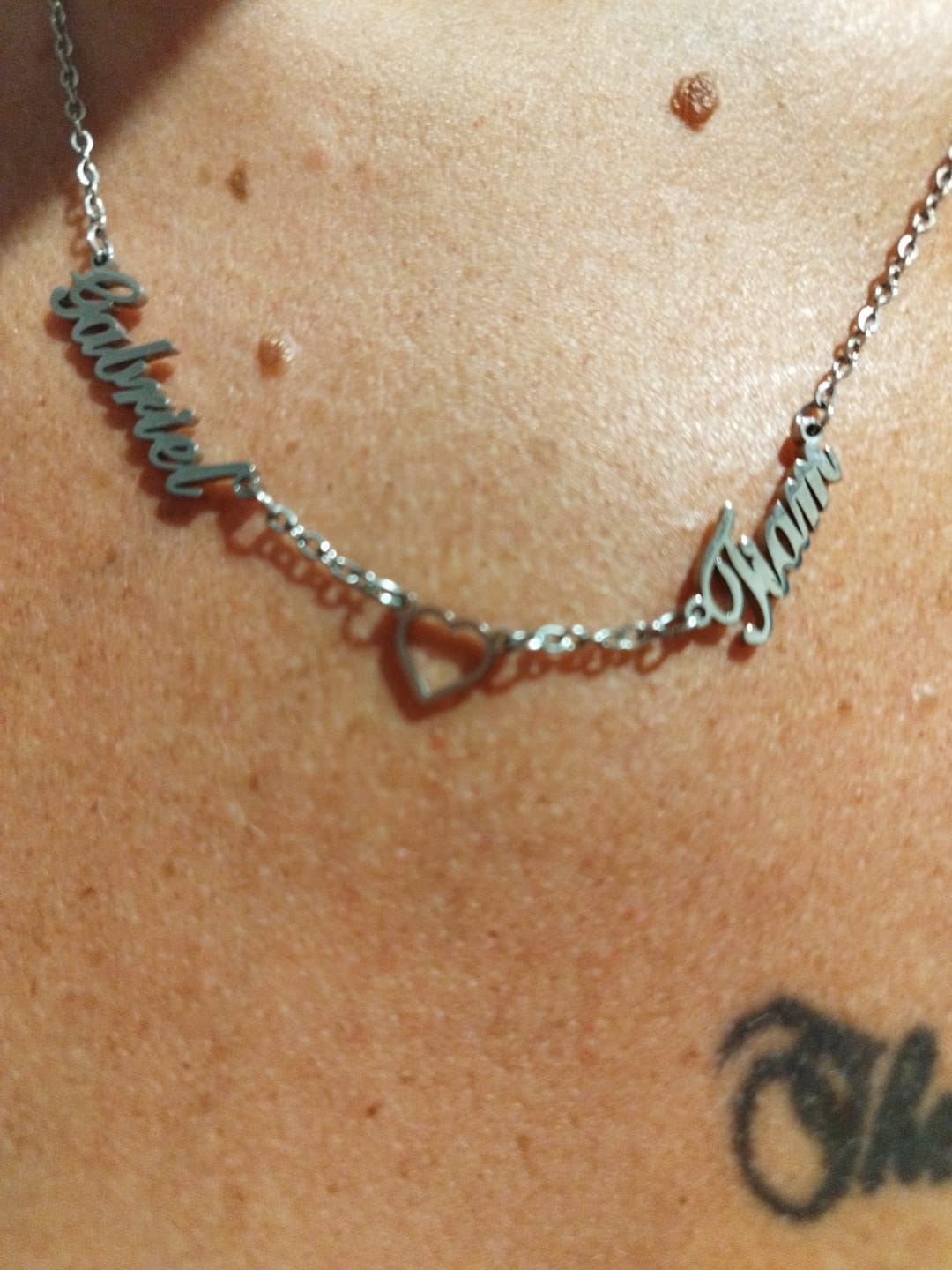 Customer photo review of Collier Coeur & Prénoms Sautoir Personnalisé