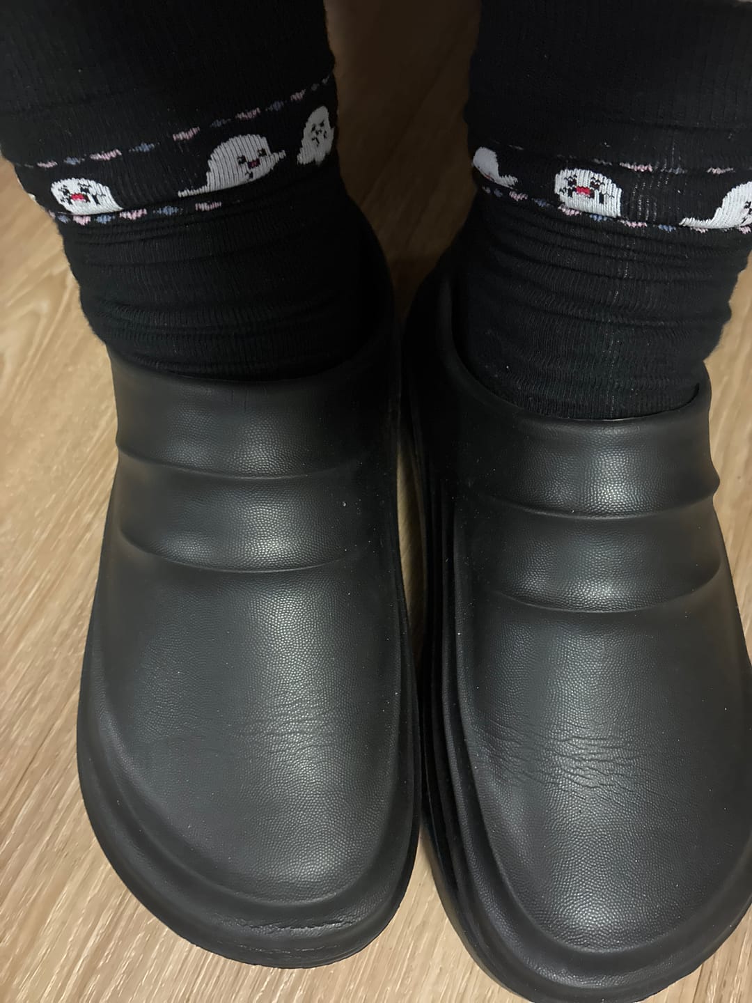 Customer photo review of The Snuggi Work Clogs