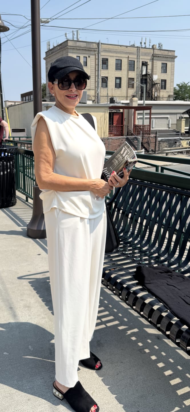 Customer photo review of Pleated Wide-Leg Sweatpants