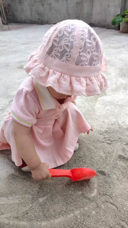 Customer photo review of Dave & Bella Summer Girls Cartoon Princess Dress