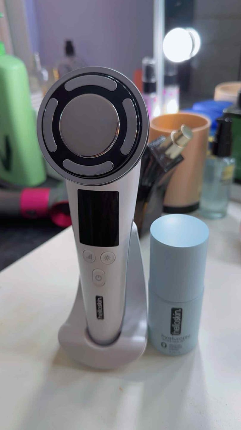 Customer photo review of hot/cold led light therapy handset v3