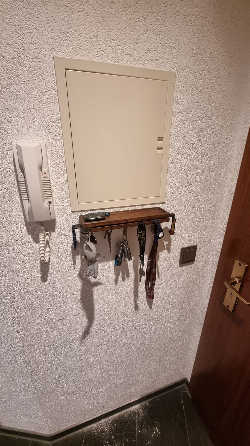 Customer photo review of Schlüsselbrett TALEA aus Holz