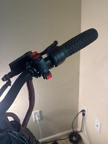 Customer photo review of 1/4 Turn Electronic Magura Throttle | DirtyBike | Rawrr Mantis X | Mantis Mini