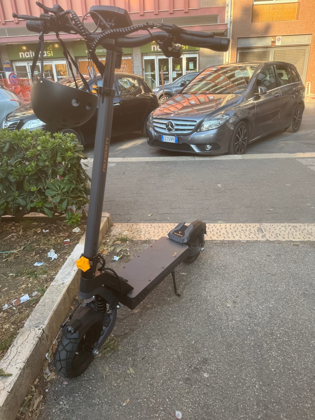 Customer photo review of Ausom L2 Electric Scooter