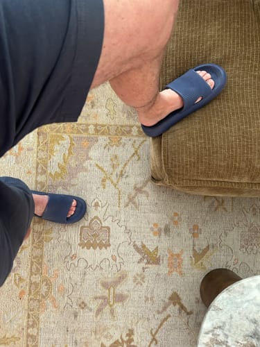 Customer photo review of HappyFlops