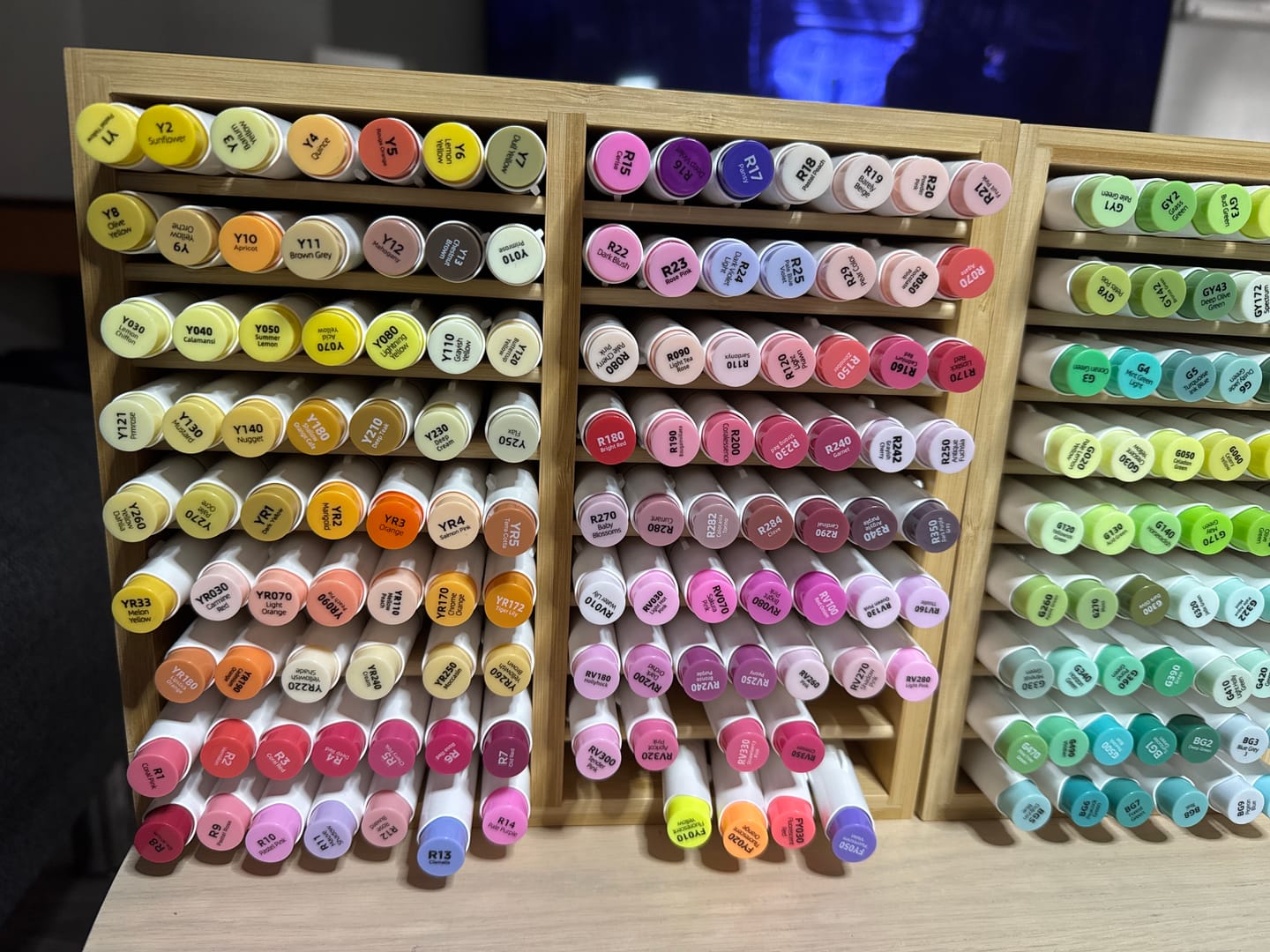 Customer photo review of Ohuhu Bamboo Marker Organizer (Europe Only)