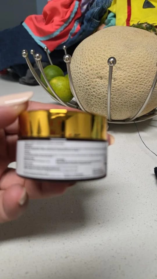 Customer photo review of Hair Repairs Hair Mask Biotin Collagen Keratin Treatment Hairs Conditioner Hair Essential Oil Nourishing for Dry Damaged