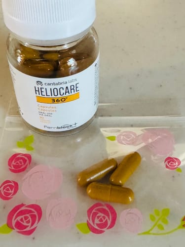 Customer photo review of ヘリオケア360° ORAL（飲む日焼け止め）