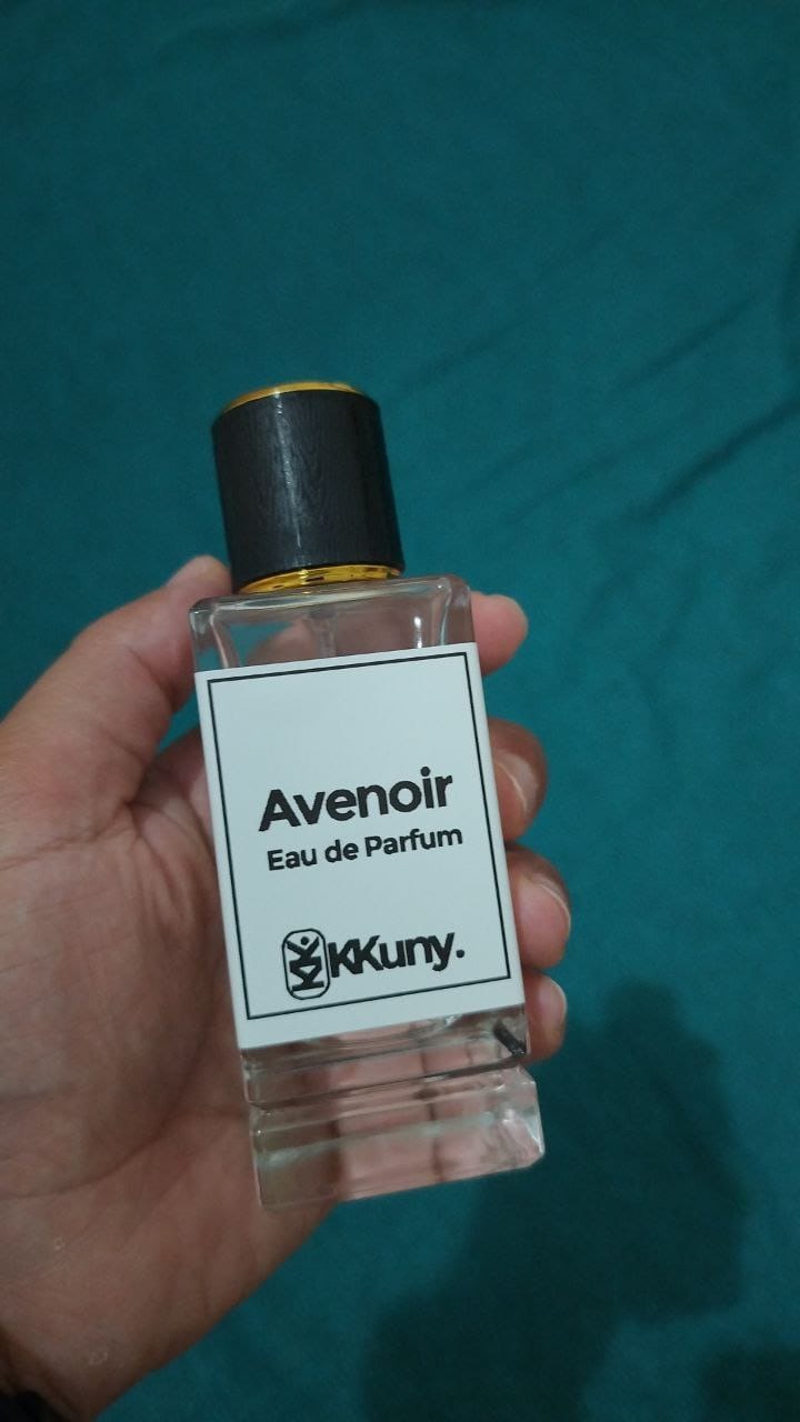 Customer photo review of Avenoir - Eau de Parfum
