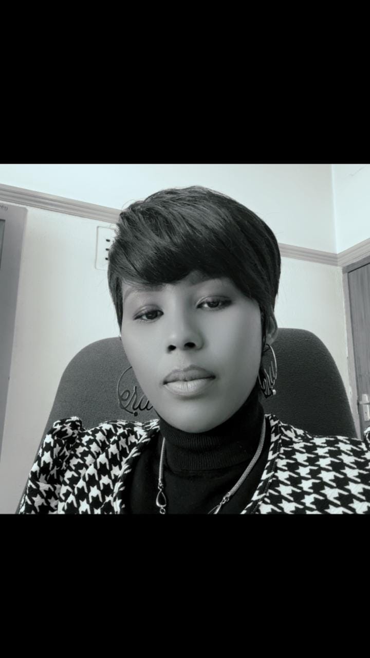 Customer photo review of MUSA - Brazilian Straight Pixie - Nat - 6"