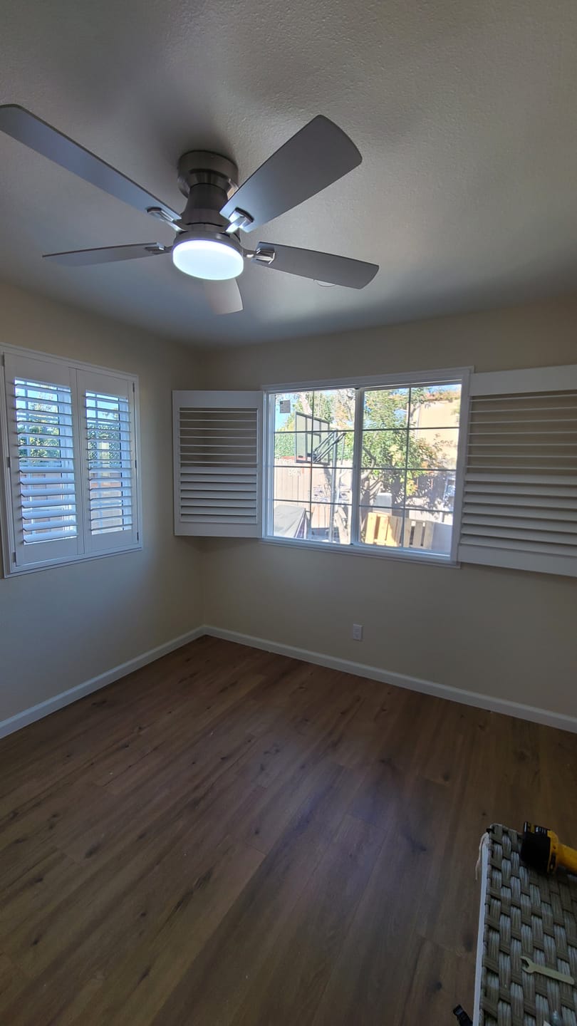 Customer photo review of Economy Polyresin Plantation Shutter