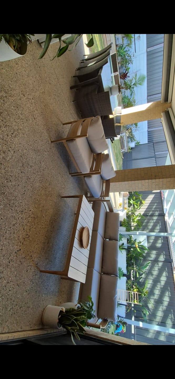 Customer photo review of Chicago 4pce Lounge Suite