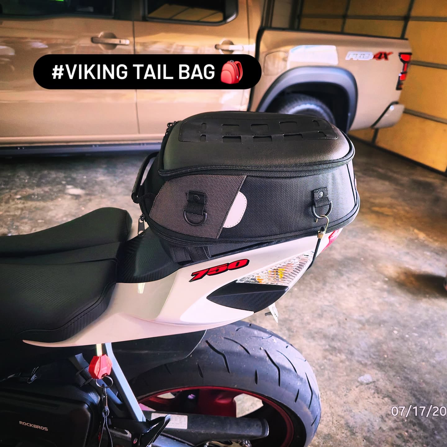 Customer photo review of 15L - Momentum Small Street/Sportbike Tail Bag