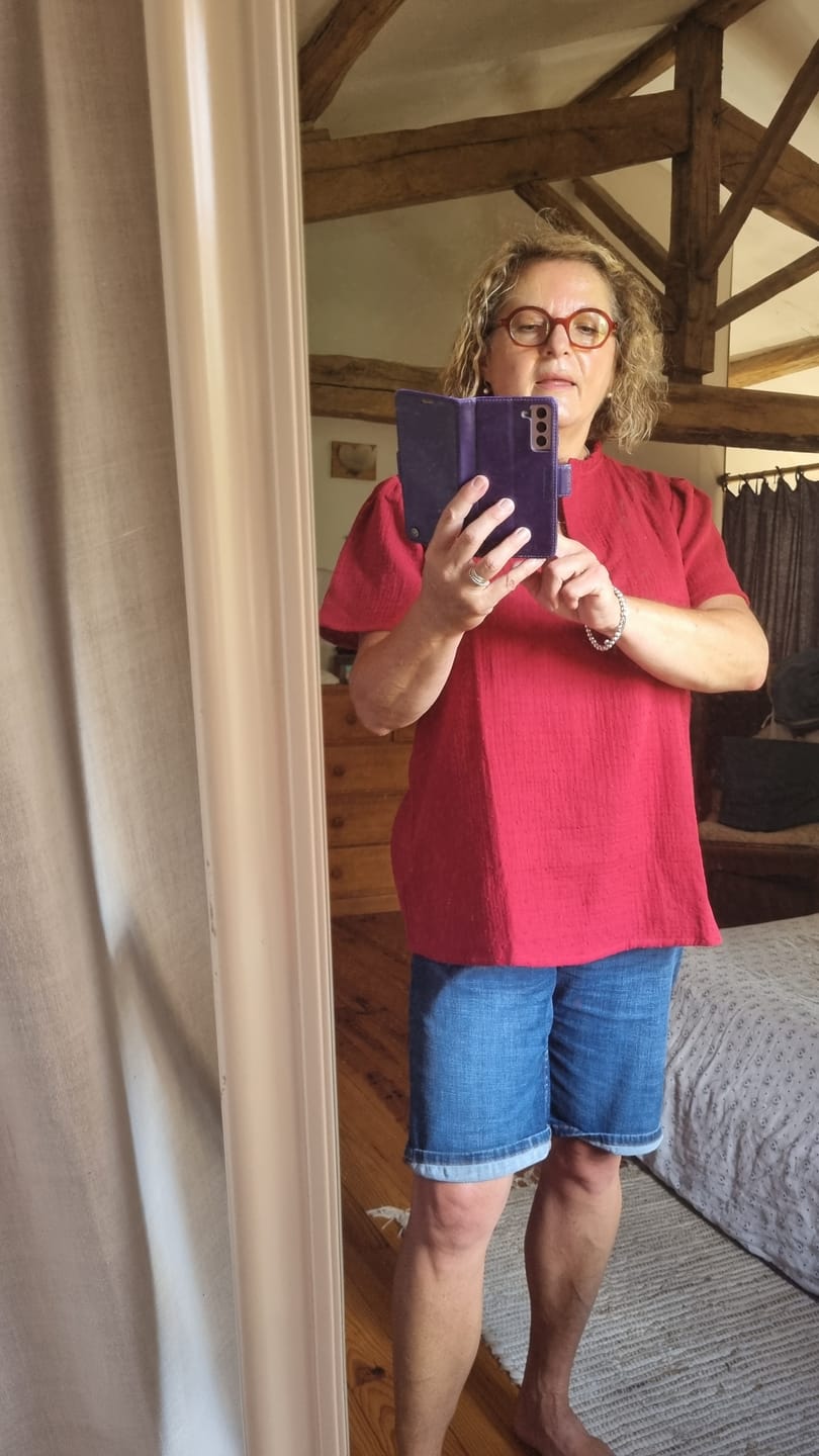 Customer photo review of Blouse Ernestine double gaze de coton plumetis grenat