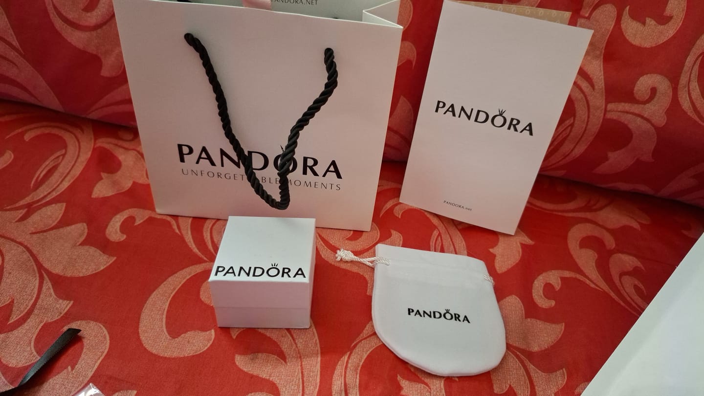 Customer photo review of ANILLO PANDORA PROMESA CORAZON BRILLANTE ELEVADO ORO ROSA + KIT DE REGALO