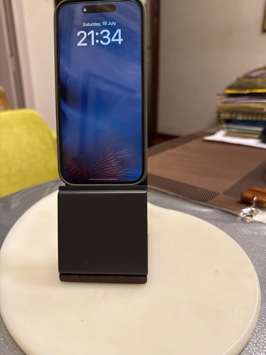 Customer photo review of HANDS-ON MOBILE STAND