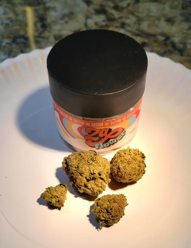 Customer photo review of Zaza Flower - Sour Diesel - Sativa